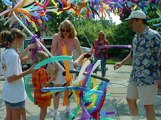 Rain-Bo-Loon-3.jpg (107458 bytes)